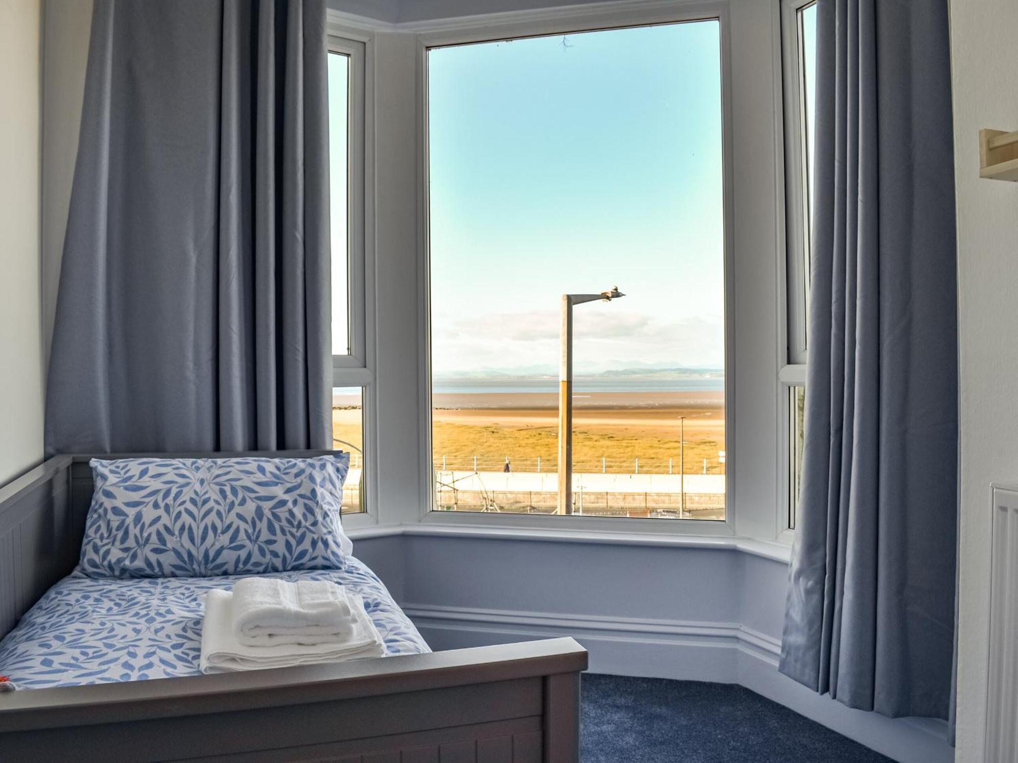Blue Sands Morecambe Extérieur photo